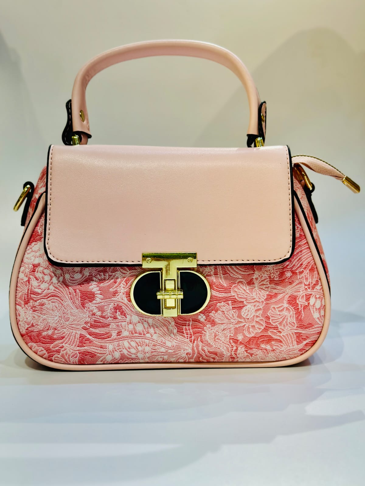 Cross body 1