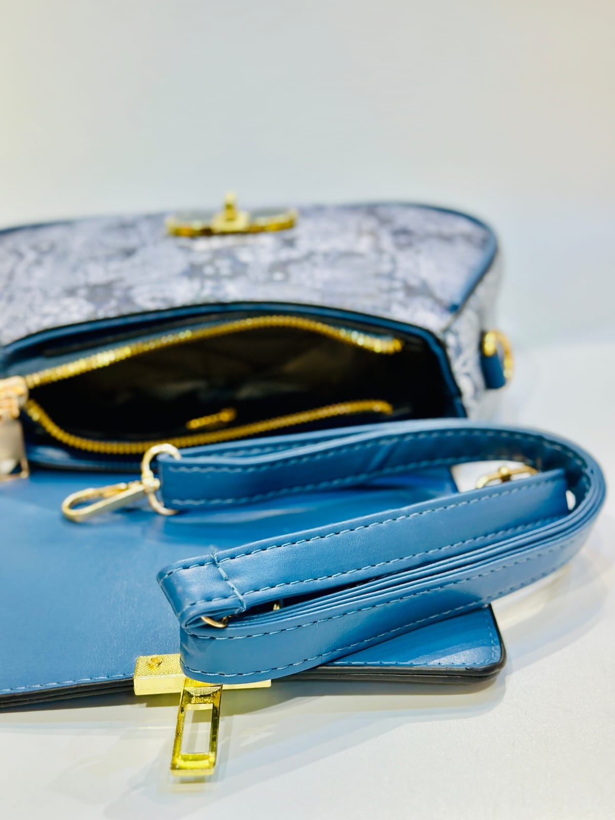 Cross body 1