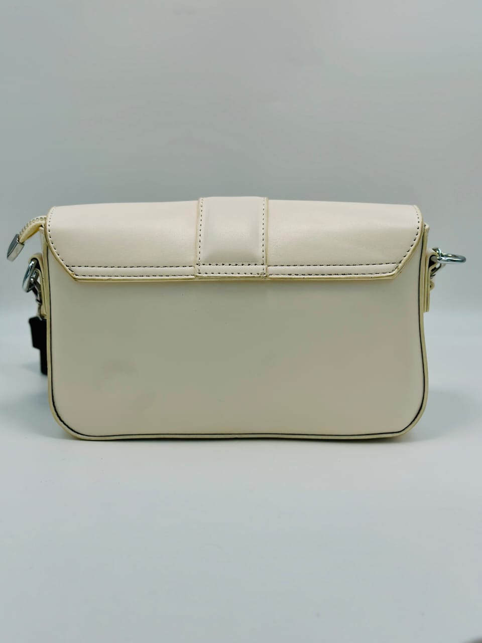 Cross body 7