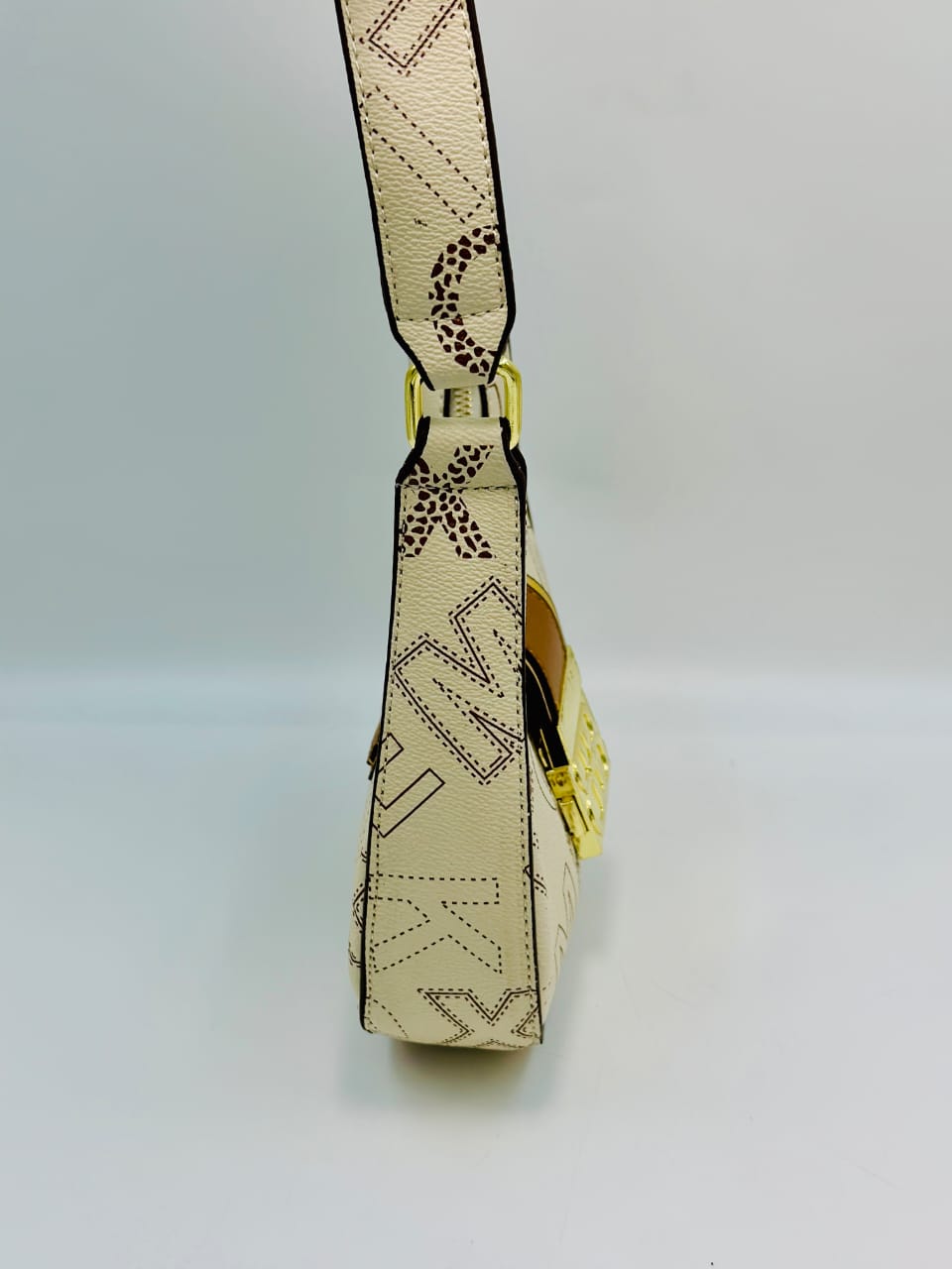 Cross body 10