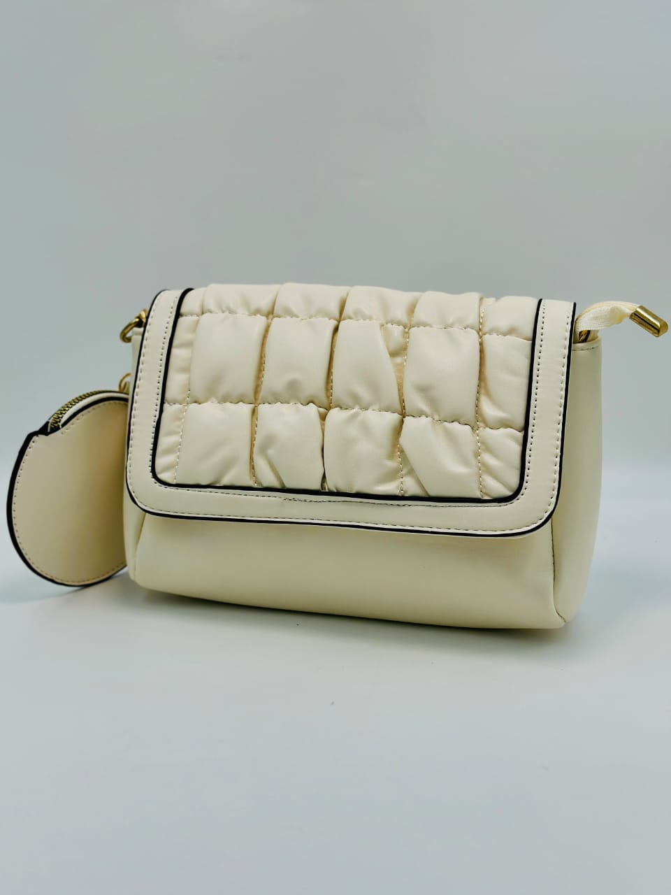 Cross body 15