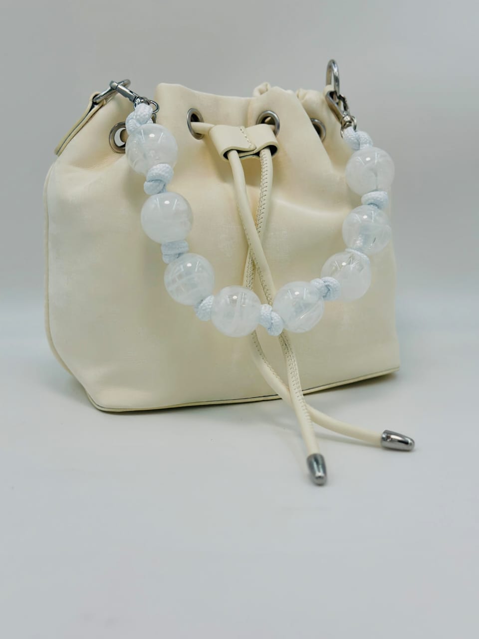 Cross body 17