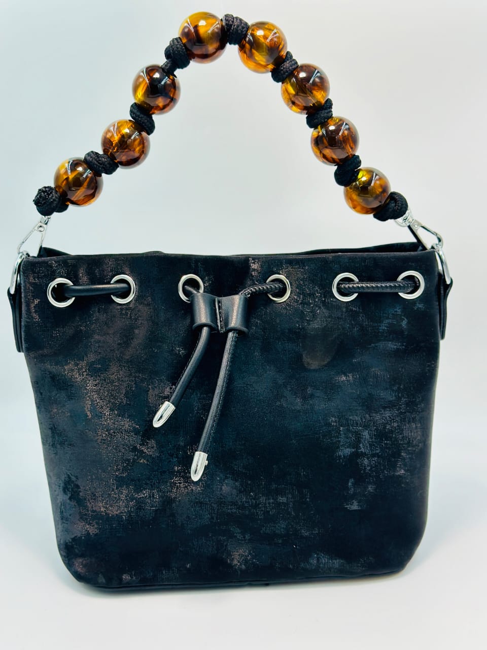Cross body 17