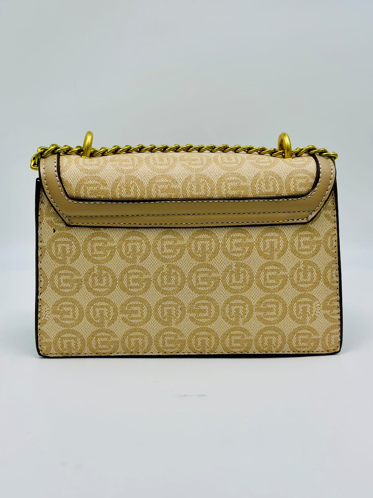 Cross body 18