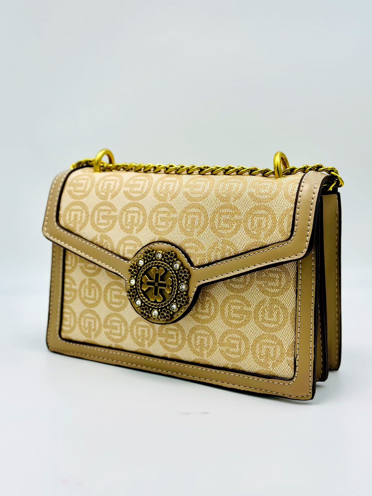 Cross body 18