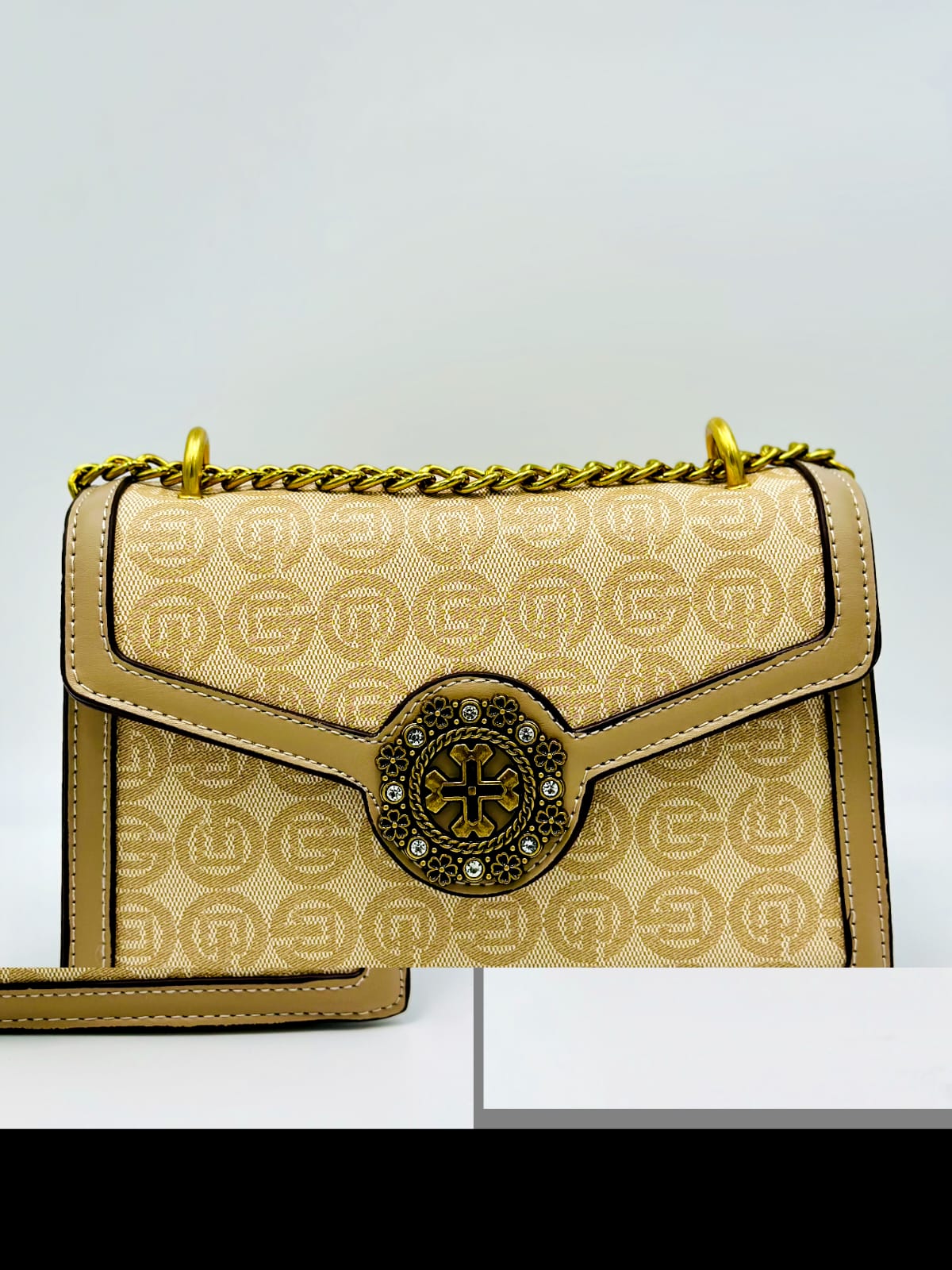 Cross body 18