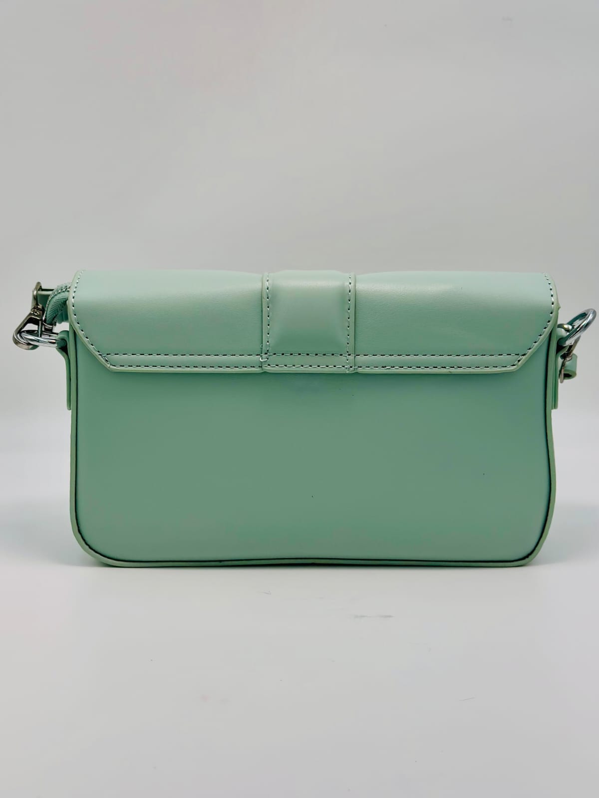 Cross body 19