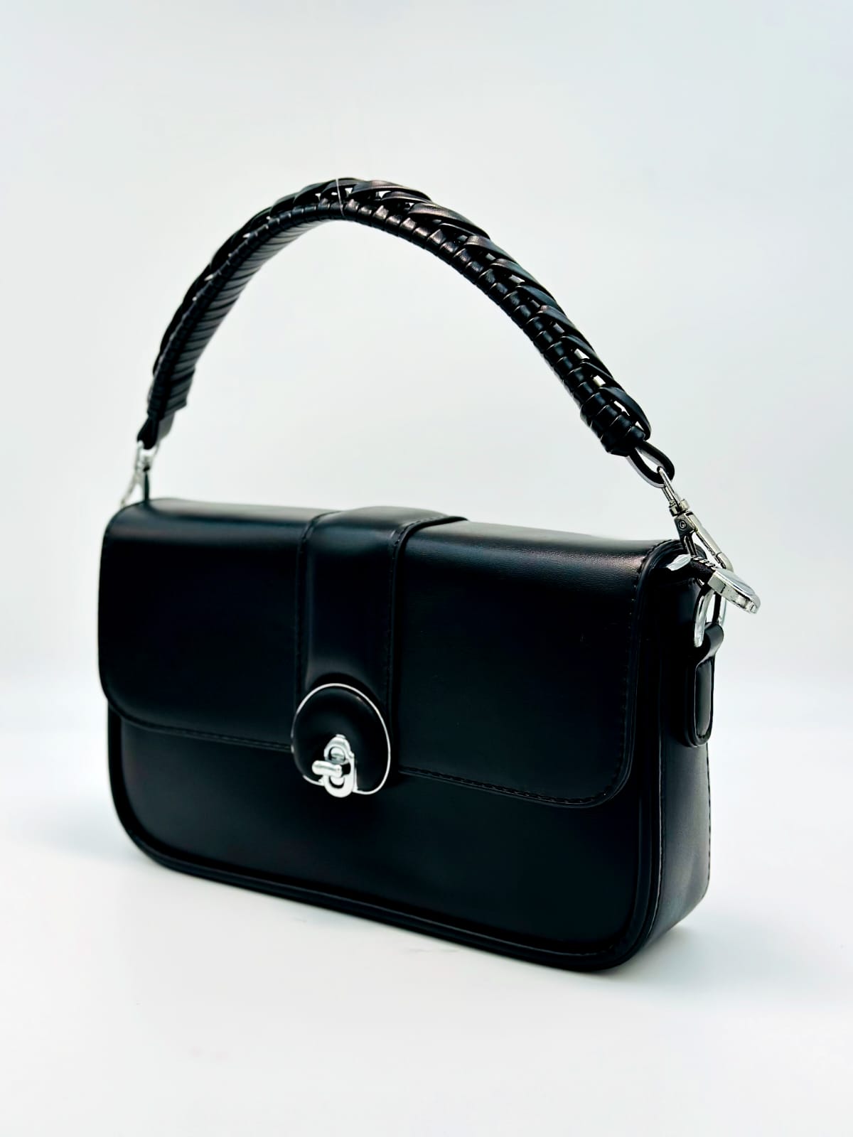 Cross body 19