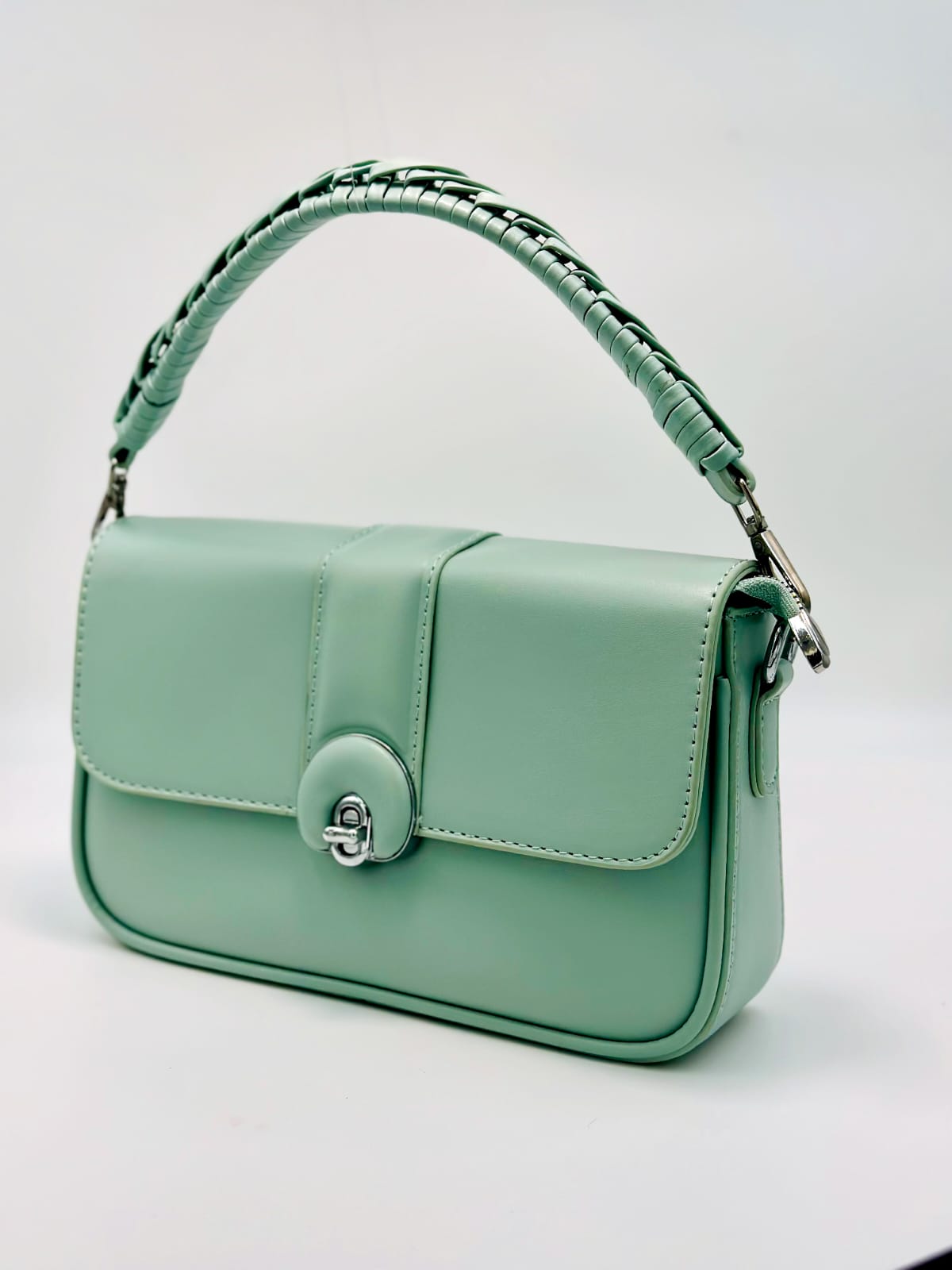 Cross body 19